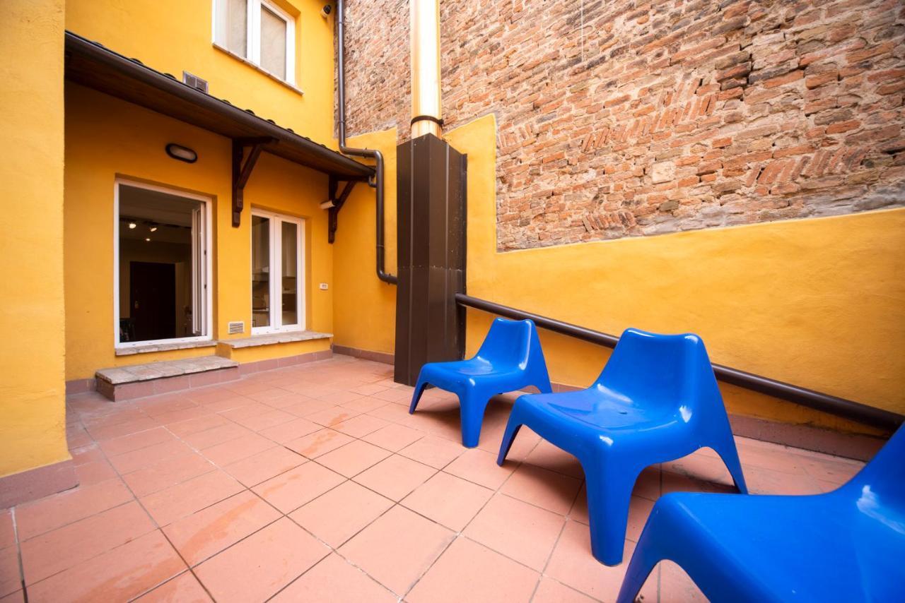 Reggio Center Lovely Apartments Реджонель-Эмилия Экстерьер фото
