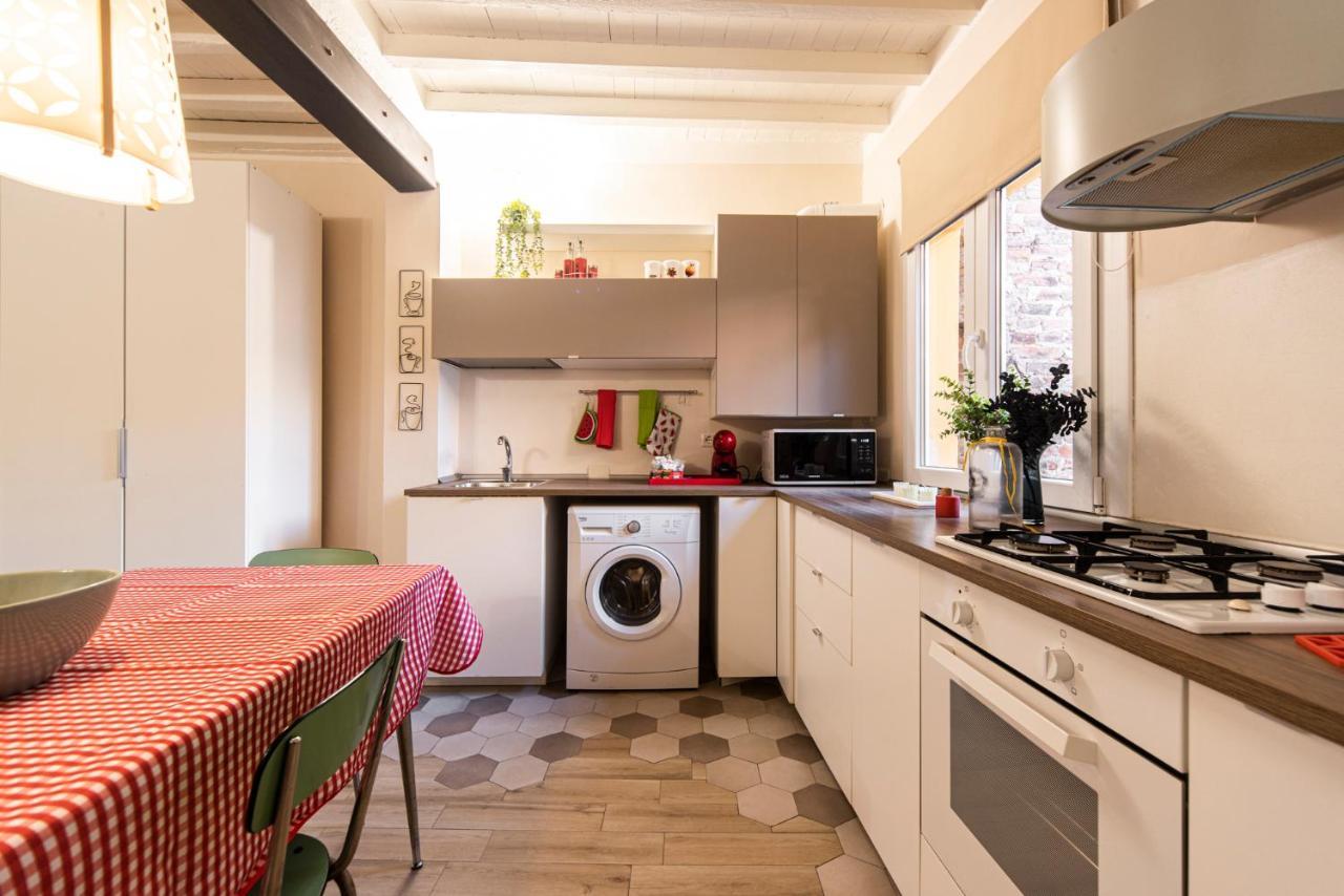 Reggio Center Lovely Apartments Реджонель-Эмилия Экстерьер фото