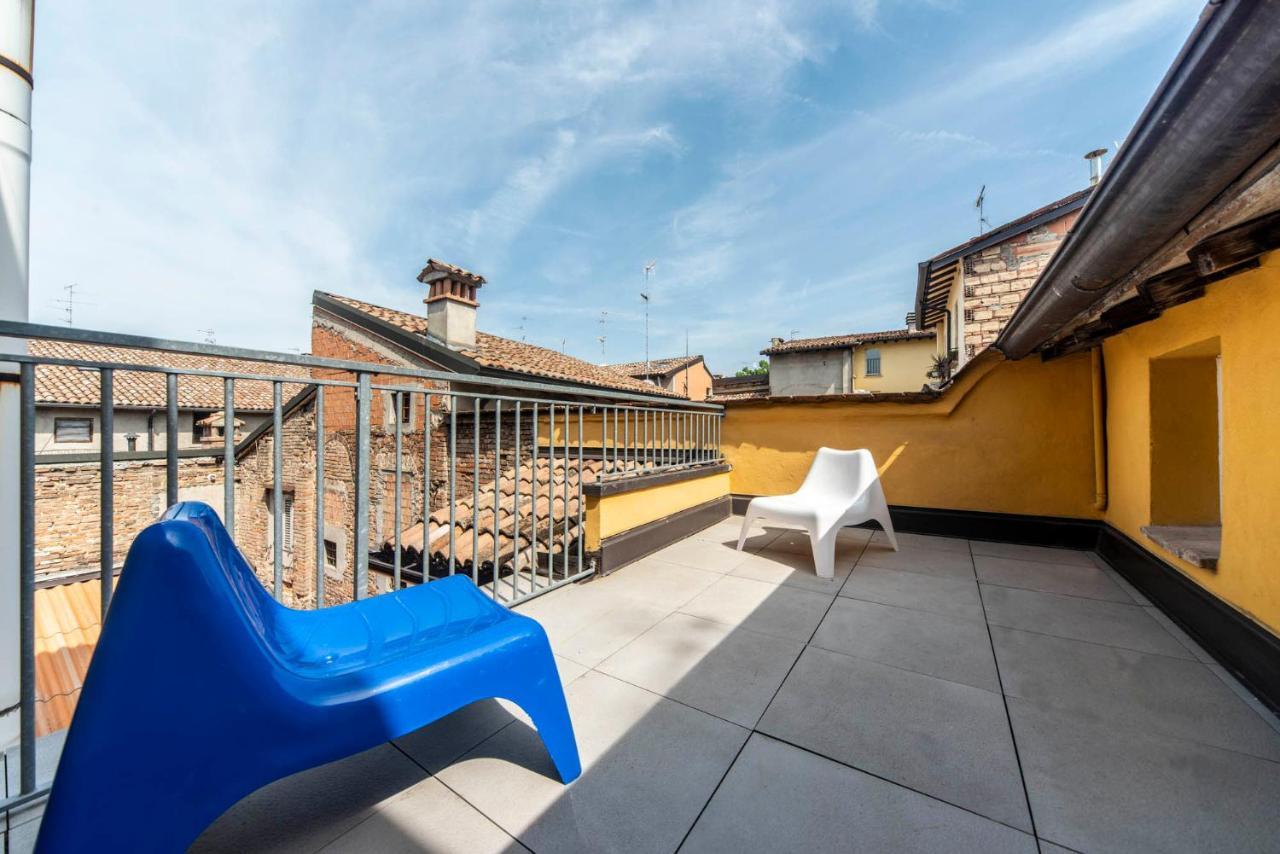 Reggio Center Lovely Apartments Реджонель-Эмилия Экстерьер фото