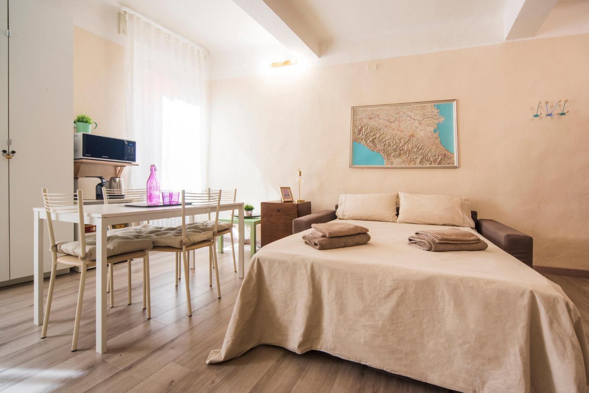 Reggio Center Lovely Apartments Реджонель-Эмилия Экстерьер фото